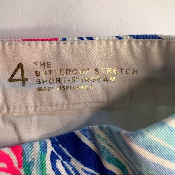 Lilly Pulitzer Scallop Hem Buttercup Stretch Short 5" in Beach Please 4 - Picture 4 of 9